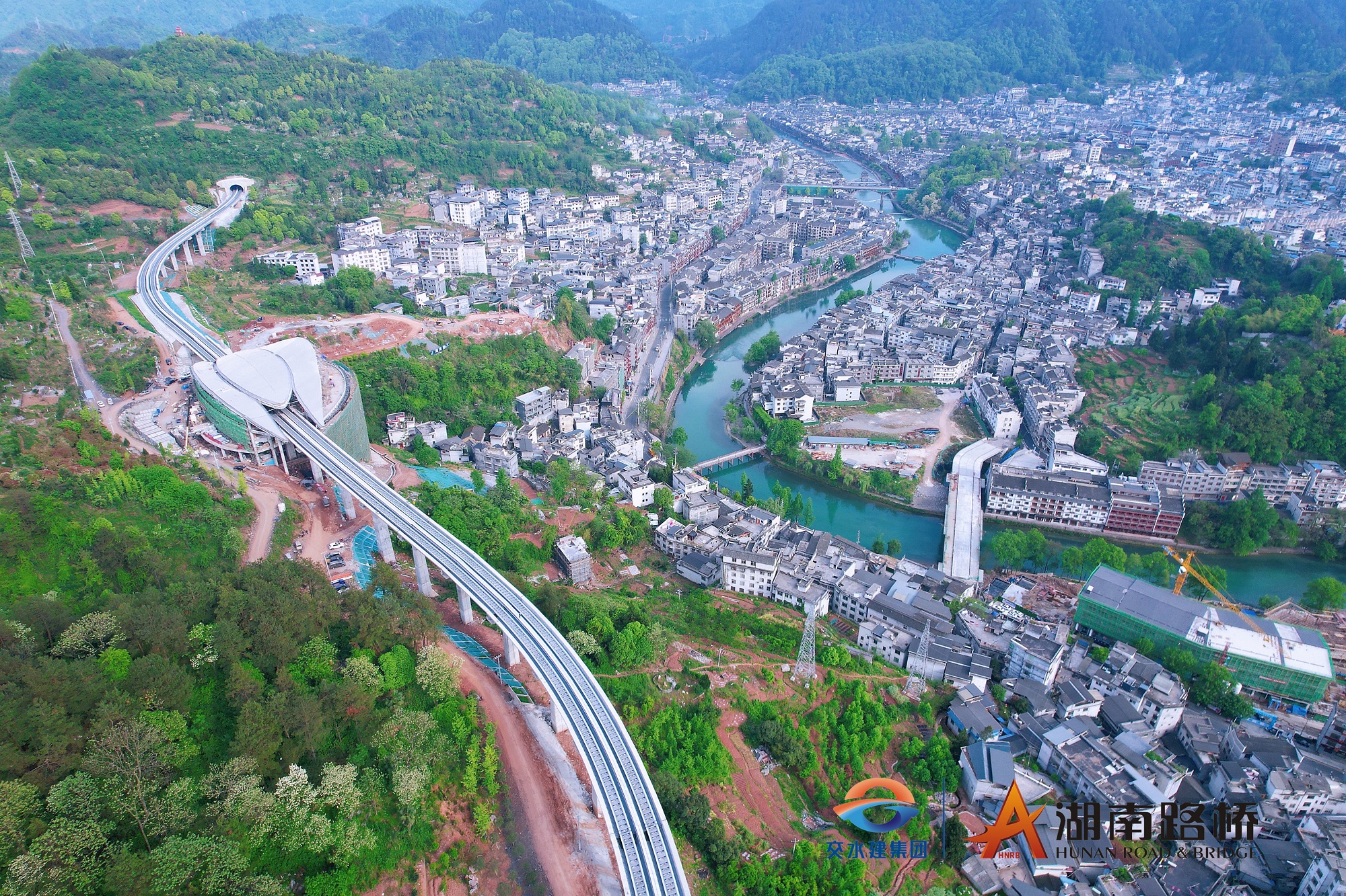 20220505855816.jpg 封面缩小.jpg