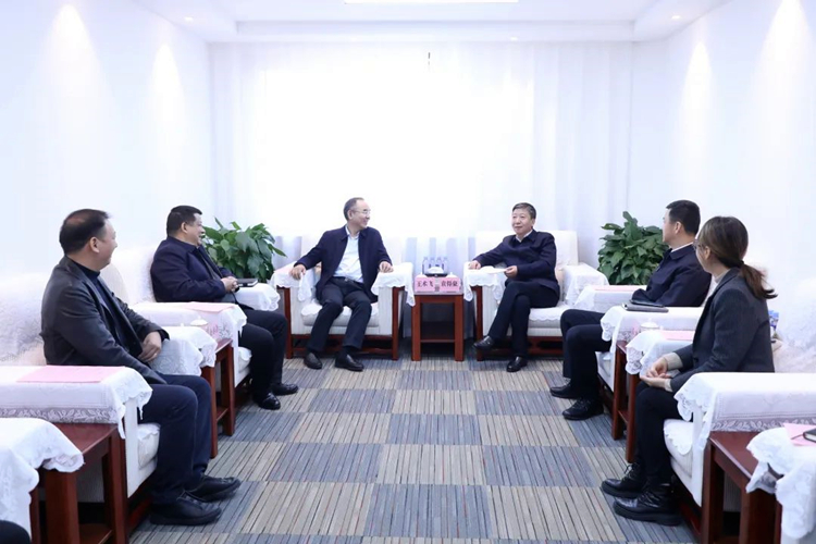 20231122288743.jpg 照片:王术飞赴甘肃公航旅集团交流洽谈_副本.jpg